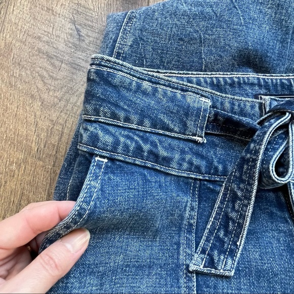 Abercrombie & Fitch Ultra High Rise Straight Jeans - size 28/6S - Picture 5 of 8